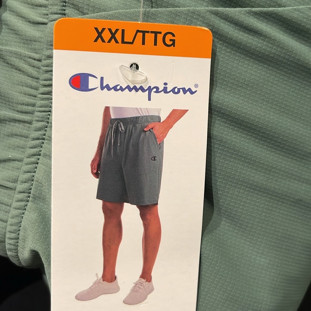 XXL: Champion activwear shorts